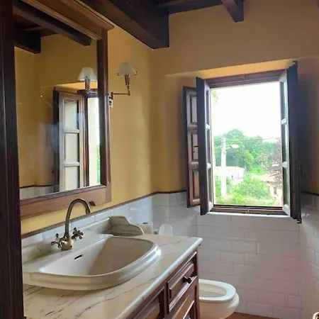 Casa La Bolera Casa De Dos Plantas Porche Y Jardin