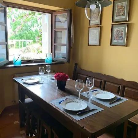 Casa La Bolera Casa De Dos Plantas Porche Y Jardin