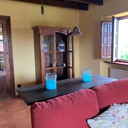 Casa La Bolera Casa De Dos Plantas Porche Y Jardin