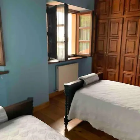 Casa La Bolera Casa De Dos Plantas Porche Y Jardin