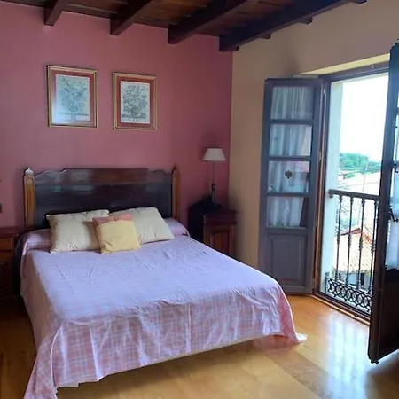 Casa La Bolera Casa De Dos Plantas Porche Y Jardin Llanes