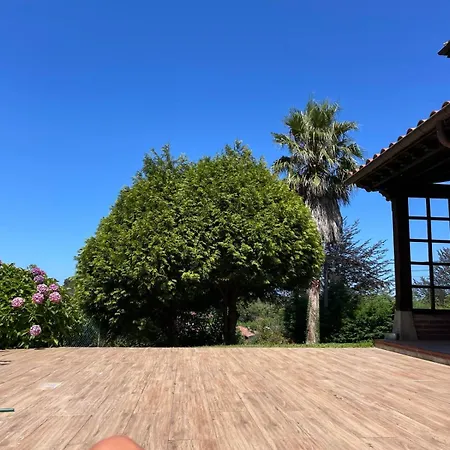 Casa La Bolera Casa De Dos Plantas Porche Y Jardin